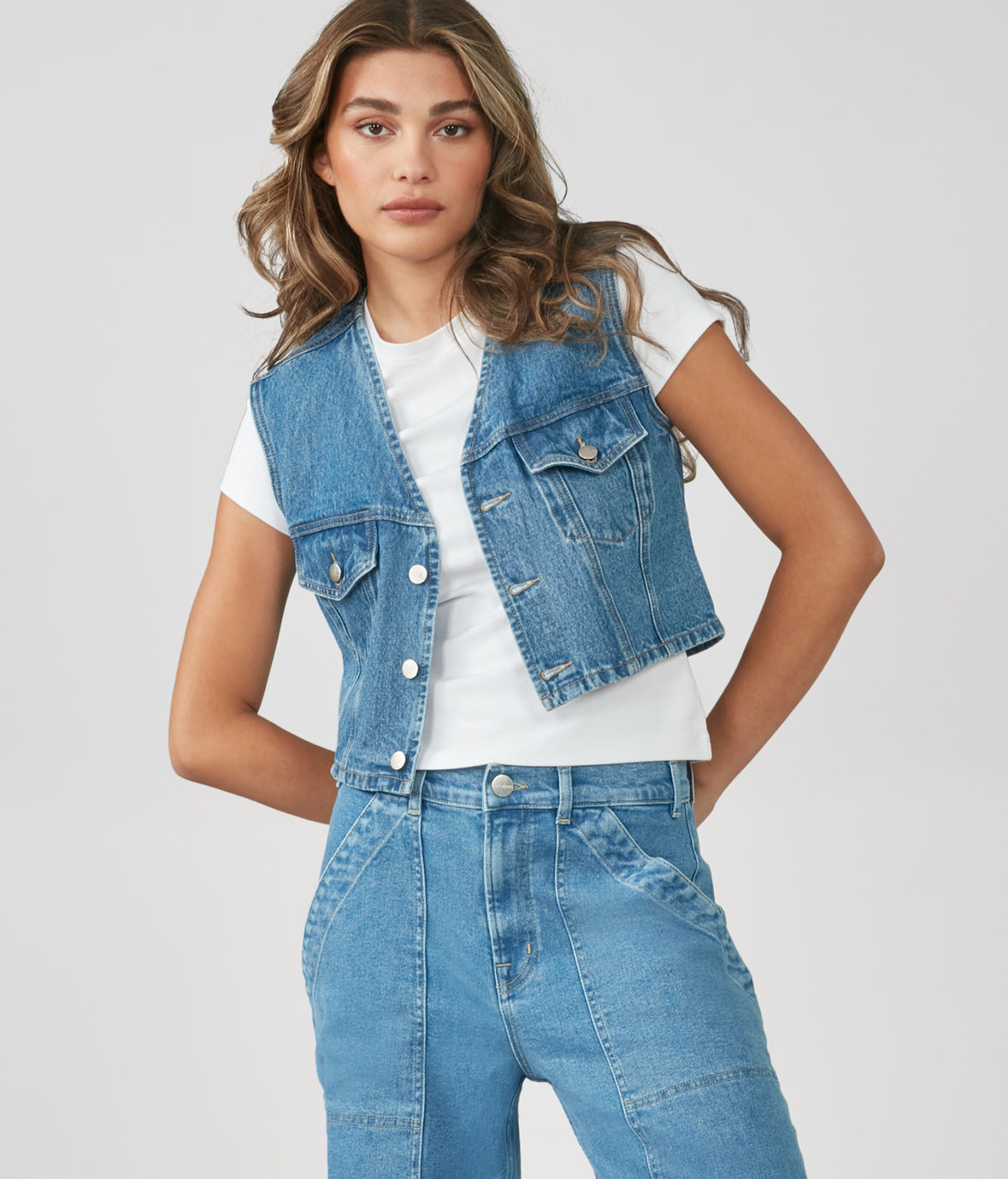 CARTER-VN Crop Vest