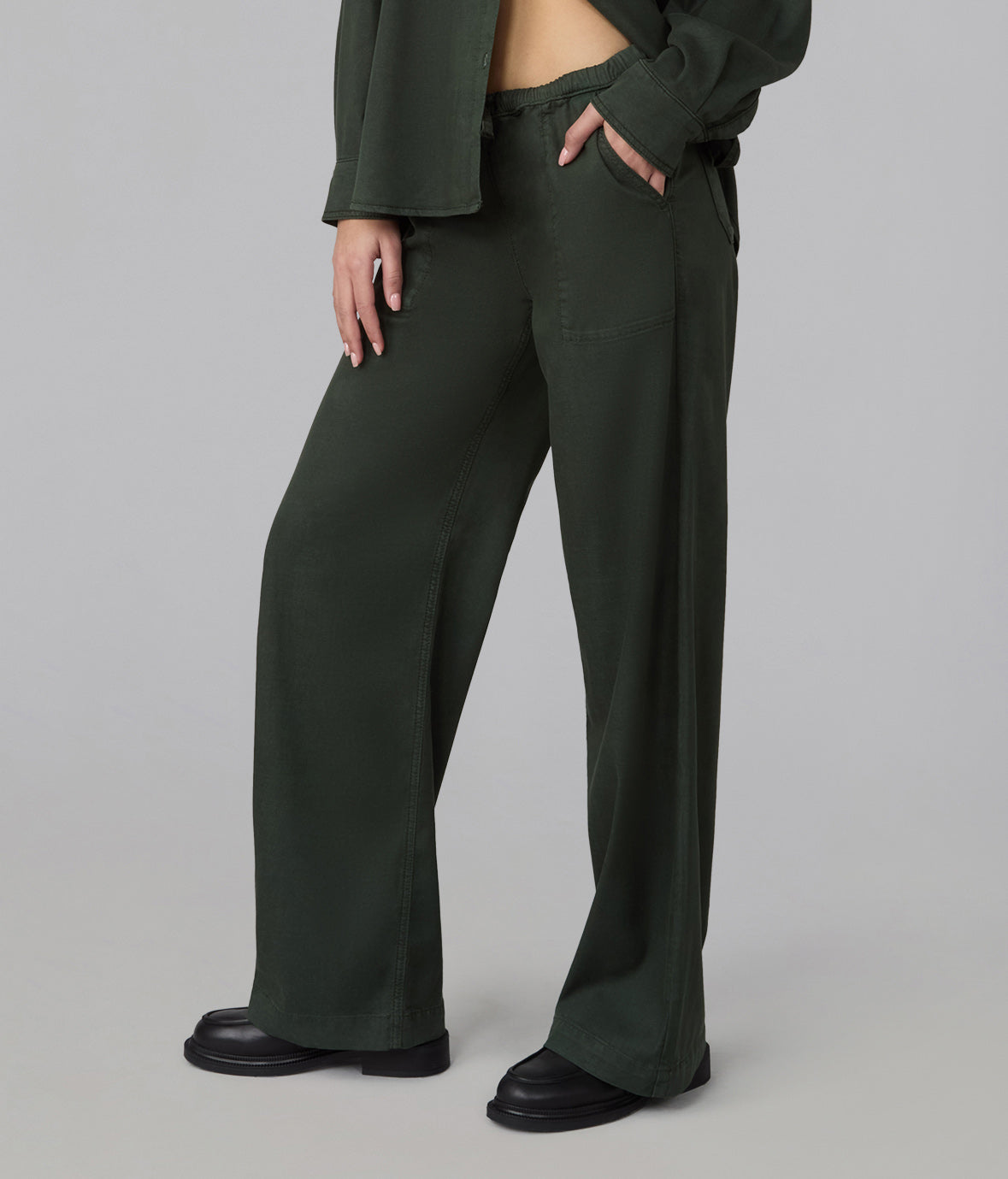 REMY-CMS Mid Rise Wide Leg Trouser